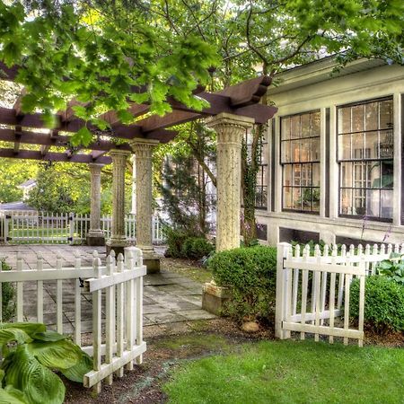 Bluefield Inn, A Select Registry Propery Exterior photo