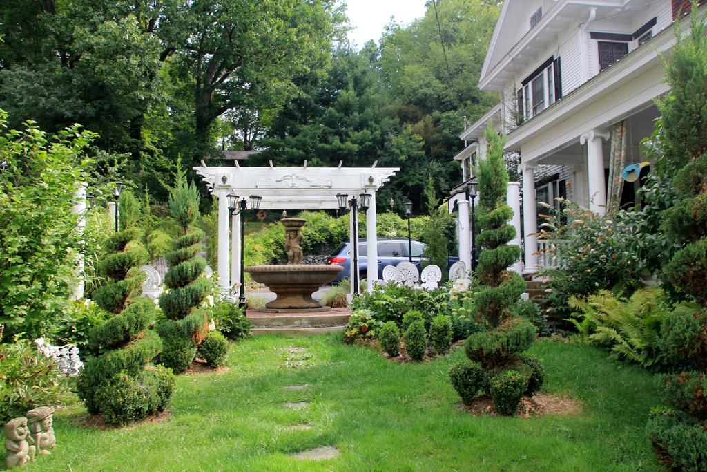 Bluefield Inn, A Select Registry Propery Exterior photo