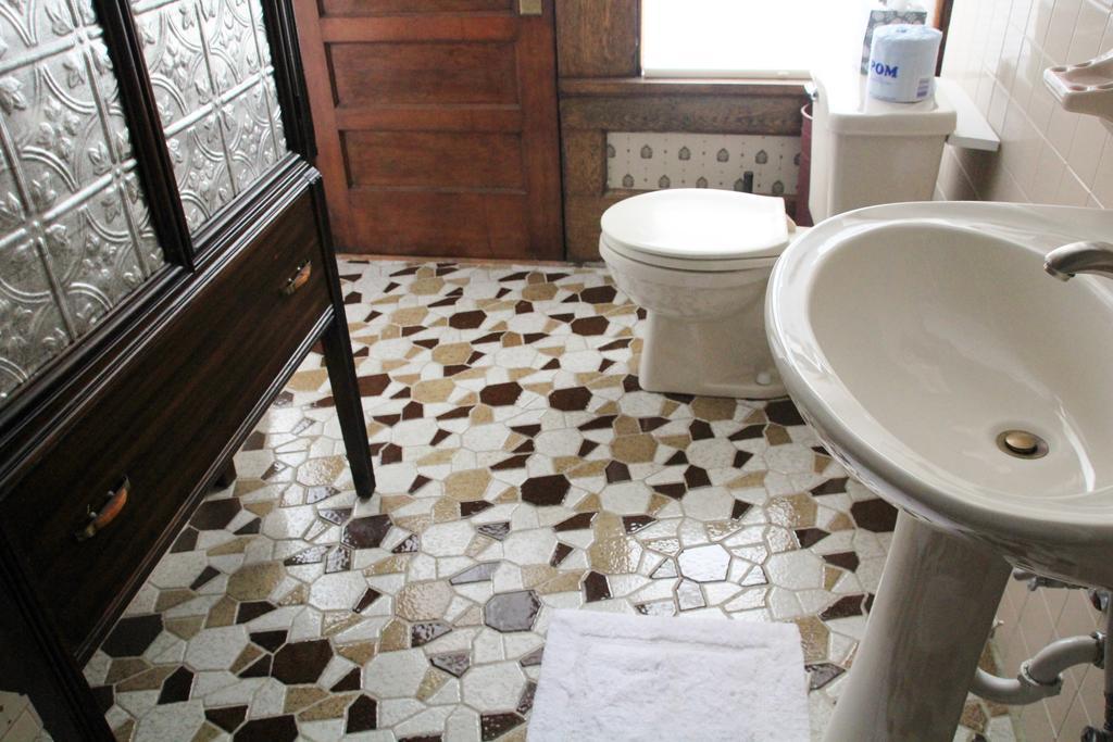 Bluefield Inn, A Select Registry Propery Room photo