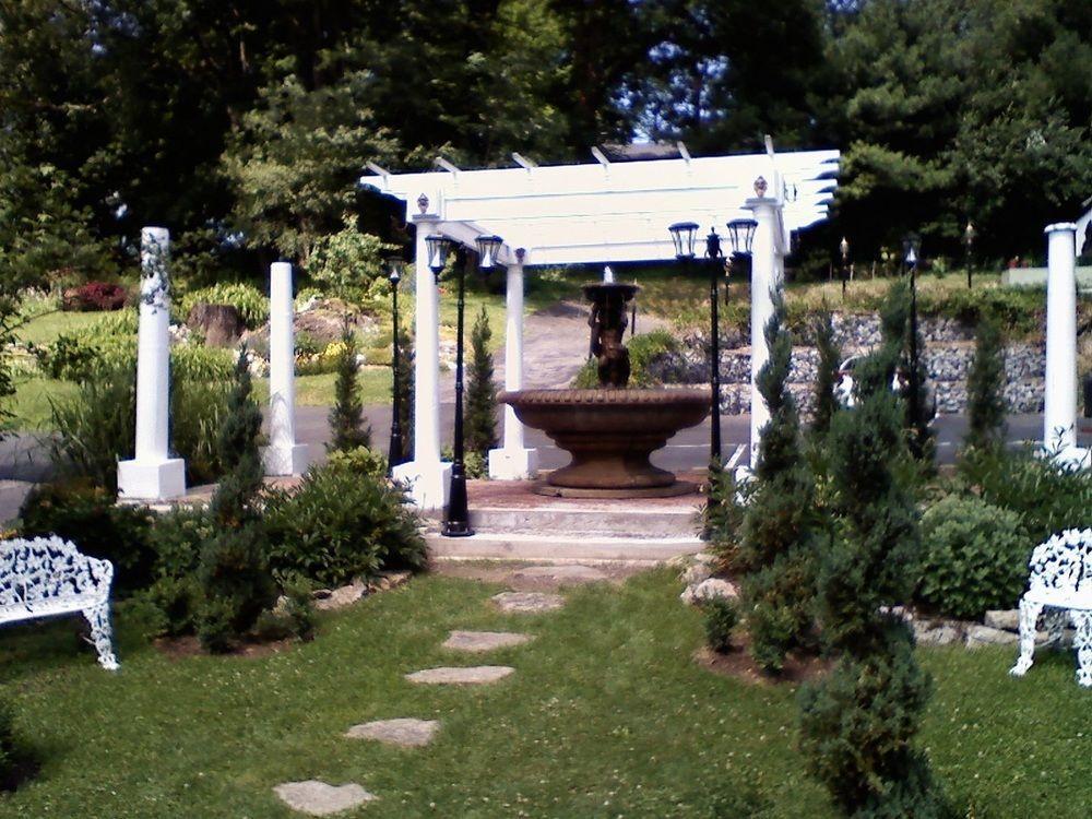Bluefield Inn, A Select Registry Propery Exterior photo